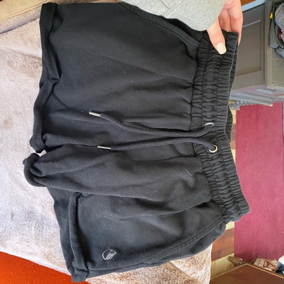 Comfy shorts! - Picture 2 of 2